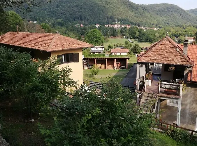 Fattoria Del Pino Bed & Breakfast